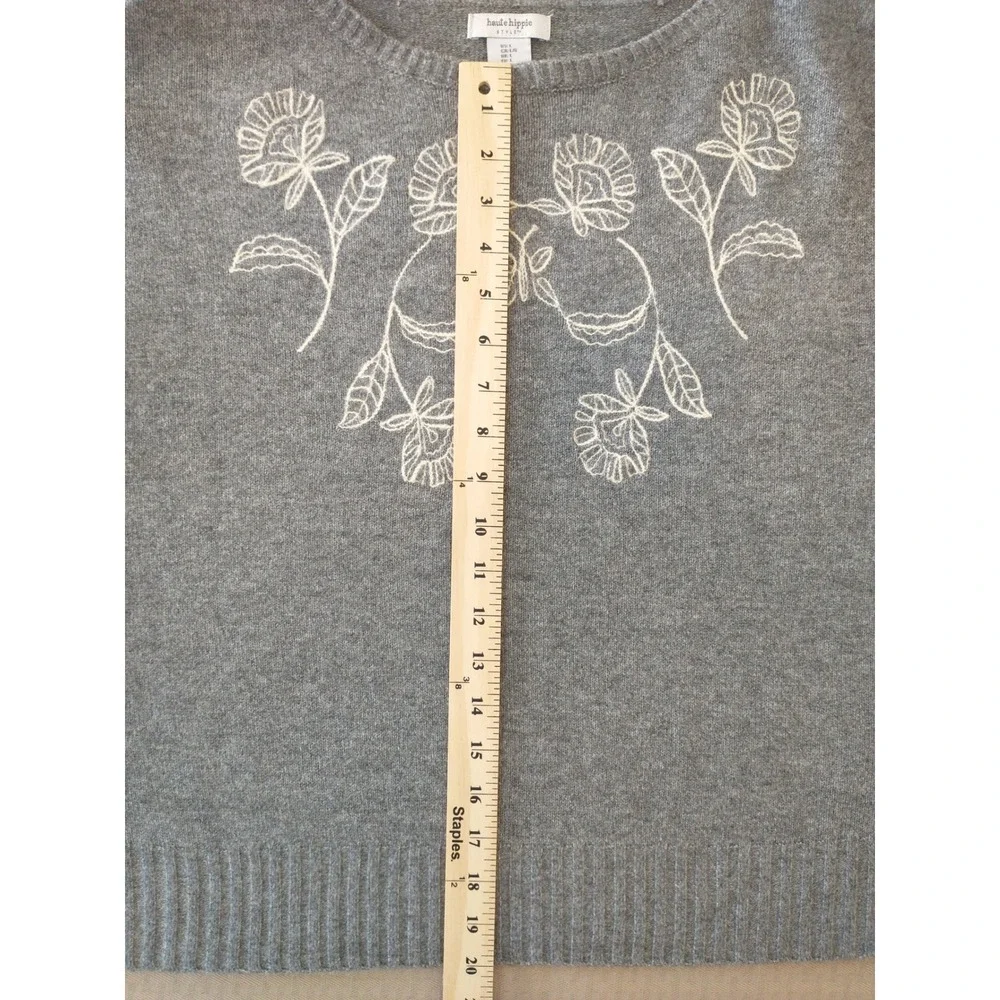 Haute Hippie Cottagecore Grey Floral Butterfly Embroidered Sweater Womens L - Picture 9 of 12
